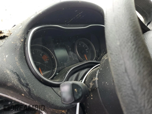 2019 Jeep Cherokee Latitude z VIN 1C4PJMCB7KD437649, wystawiony jako Copart lot #51525735 z przebiegiem Nie podano mil oraz Szkoda całkowita • Salvage title. Historia ofert i sprzedaży dostępna na DreamBid. Obrazek 9.