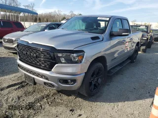 2022 Ram 1500 Big Horn z VIN 1C6RREBT5NN113509, wystawiony jako Copart lot #49901445 z przebiegiem 26 570 mil mil oraz Szkoda całkowita • Salvage title. Historia ofert i sprzedaży dostępna na DreamBid. Obrazek 1.