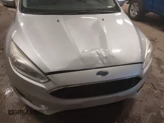 2015 Ford Focus SE with VIN 1FADP3K29FL328611, listed as a IAAI auction lot 41669844 with 136,666 mi miles. Bid and sale history available at carsss.com. Image 6.