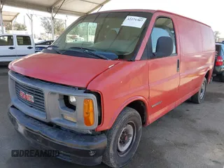 1998 GMC Savana z VIN 1GTFG25MXW1074400, wystawiony jako IAAI lot #42271307 z przebiegiem 283 291 mil mil oraz . Historia ofert i sprzedaży dostępna na DreamBid. Obrazek 2.