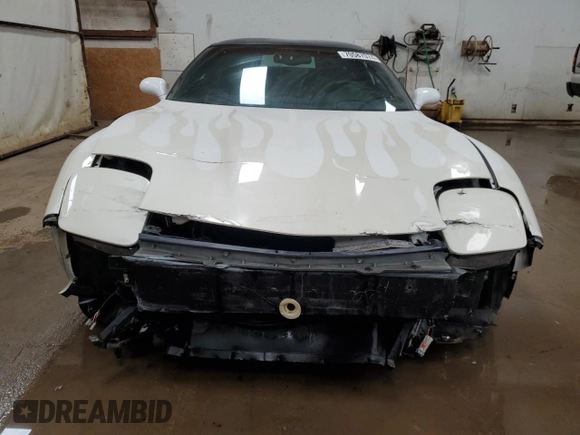 2004 Chevrolet Corvette with VIN 1G1YY22G345115923, listed as a Copart auction lot 70587074 with 102,013 mi miles and Clean Title. Bid and sale history available at carsss.com. Image 5.