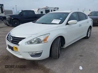 2015 Nissan Altima S with VIN 1N4AL3AP2FN331236, listed as a IAAI auction lot 41929242 with 100,439 mi miles and . Bid and sale history available at carsss.com. Image 17.