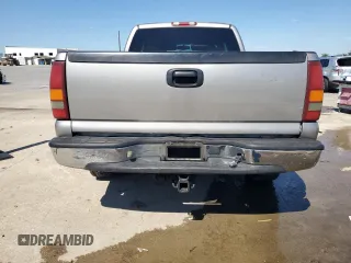 2000 GMC New Sierra 1500 SLE with VIN 2GTEC19T7Y1273257, listed as a Copart auction lot 73418164 with 256,169 mi miles and Clean Title. Bid and sale history available at carsss.com. Image 6.