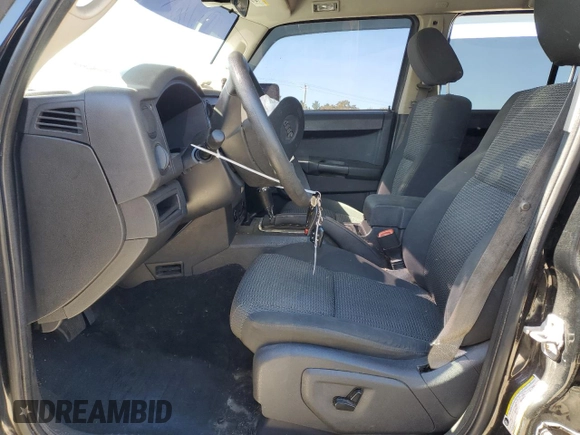 2008 Jeep Commander Sport with VIN 1J8HG48K88C114181, listed as a Copart auction lot 73712204 with 174,773 mi miles and Non Repairable. Bid and sale history available at carsss.com. Image 7.