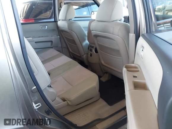 2011 Honda Pilot EX with VIN 5FNYF3H4XBB028225, listed as a IAAI auction lot 41873192 with 155,556 mi miles and . Bid and sale history available at carsss.com. Image 8.