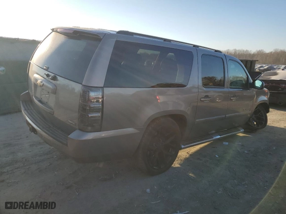 2007 Chevrolet Suburban LT with VIN 1GNFK16317J285377, listed as a Copart auction lot 89133975 with 225,840 mi miles and Salvage Title. Bid and sale history available at carsss.com. Image 3.