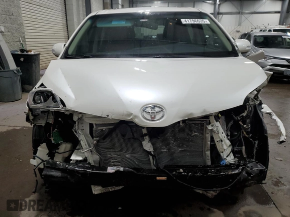 2015 Toyota Sienna Ltd with VIN 5TDDK3DC2FS098083, listed as a Copart auction lot 41796635 with 140,381 mi miles and Salvage Title. Bid and sale history available at carsss.com. Image 5.