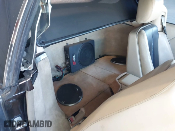 1990 Mercedes-Benz 500 z VIN WDBFA66E6LF010254, wystawiony jako IAAI lot #41942109 z przebiegiem 100 274 mil mil oraz . Historia ofert i sprzedaży dostępna na DreamBid. Obrazek 8.