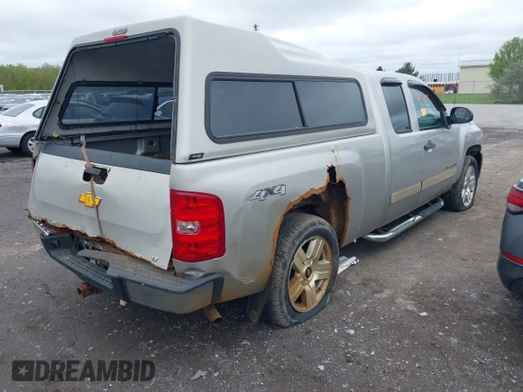 2008 Chevrolet Silverado 1500 1LT with VIN 2GCEK19J281269604, listed as a IAAI auction lot 42188009 with 208,156 mi miles and . Bid and sale history available at DreamBid. Image 4.