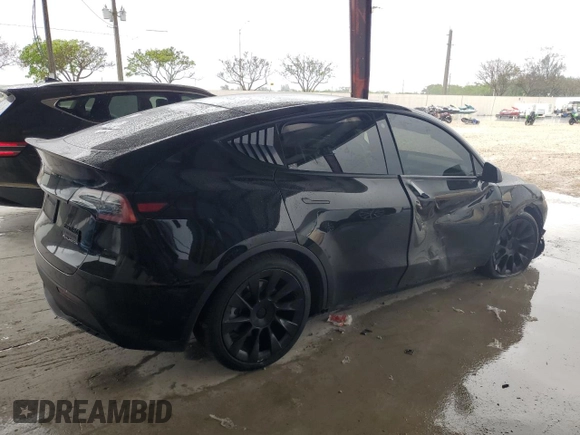 2022 Tesla Model Y Long Range z VIN 7SAYGDEE1NF393187, wystawiony jako Copart lot #56419535 z przebiegiem 82 757 mil mil oraz Nie do naprawy • Non repairable. Historia ofert i sprzedaży dostępna na DreamBid. Obrazek 3.