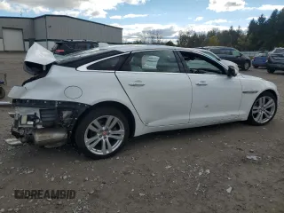2018 Jaguar XJ Portfolio with VIN SAJWJ2GD1J8W13812, listed as a Copart auction lot 76260534 with Not Provided miles and Salvage Title. Bid and sale history available at DreamBid. Image 3.