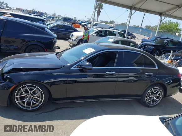 2021 Mercedes-Benz E 350 with VIN W1KZF8DBXMA873518, listed as a IAAI auction lot 42191630 with 55,006 mi miles and . Bid and sale history available at DreamBid. Image 14.
