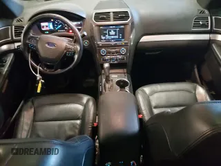 2016 Ford Explorer XLT z VIN 1FM5K8DH4GGC66164, wystawiony jako Copart lot #42800975 z przebiegiem 172 847 mil mil oraz Szkoda całkowita • Salvage title. Historia ofert i sprzedaży dostępna na DreamBid. Obrazek 8.