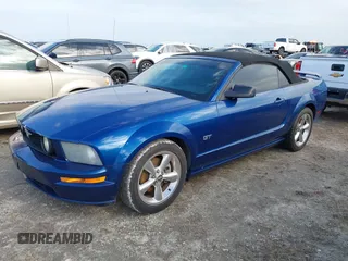 2007 Ford Mustang GT Deluxe with VIN 1ZVHT85H075325586, listed as a IAAI auction lot 40581160 with Not Provided miles and . Bid and sale history available at carsss.com. Image 17.