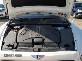 2019 Bentley Bentayga V8 z VIN SJAAM2ZV7KC025449, wystawiony jako Copart lot #62903583 z przebiegiem 12 615 mil mil oraz . Historia ofert i sprzedaży dostępna na DreamBid. Obrazek 12.