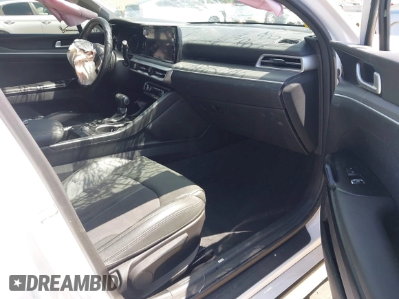 2022 Kia K5 GT-Line z VIN 5XXG64J28NG112507, wystawiony jako IAAI lot #41998172 z przebiegiem 43 915 mil mil oraz . Historia ofert i sprzedaży dostępna na DreamBid. Obrazek 5.