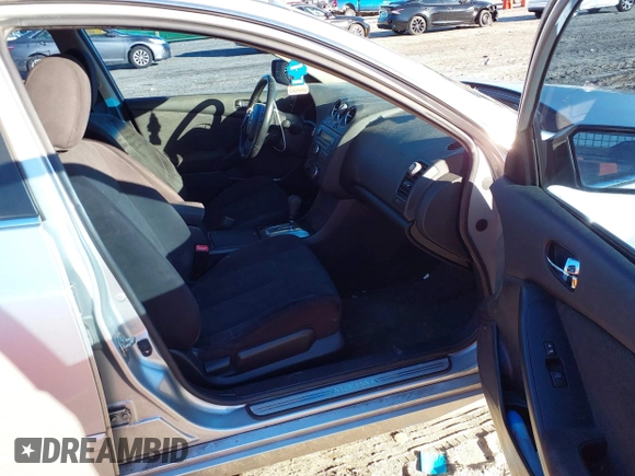 2012 Nissan Altima SL with VIN 1N4AL2APXCN561113, listed as a IAAI auction lot 41823343 with 213,206 mi miles and . Bid and sale history available at DreamBid. Image 5.