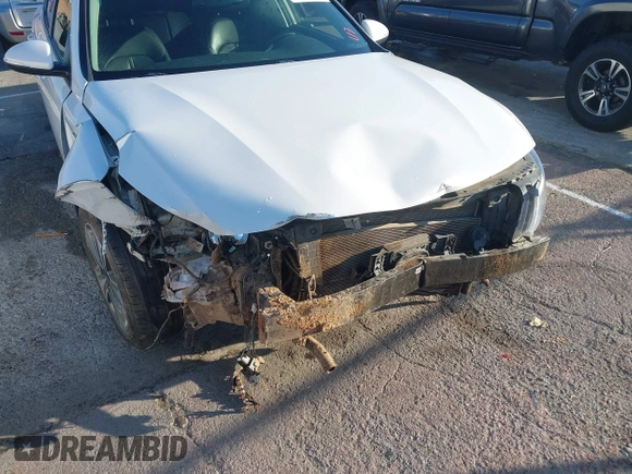 2017 Kia Optima EX z VIN KNAGV4LD5H5017555, wystawiony jako IAAI lot #41414200 z przebiegiem 70 532 mil mil oraz . Historia ofert i sprzedaży dostępna na DreamBid. Obrazek 6.