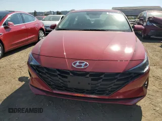 2022 Hyundai Elantra Blue z VIN KMHLM4AJ3NU031786, wystawiony jako Copart lot #60158365 z przebiegiem 7 117 mil mil oraz Czysty tytuł • Clean title. Historia ofert i sprzedaży dostępna na DreamBid. Obrazek 5.