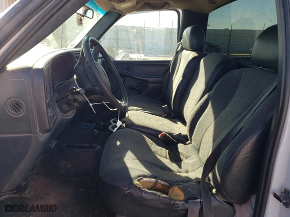 2002 Chevrolet Silverado 1500 LS with VIN 1GCEK14V02Z205165, listed as a Copart auction lot 84061264 with 272,608 mi miles and Salvage Title. Bid and sale history available at carsss.com. Image 7.