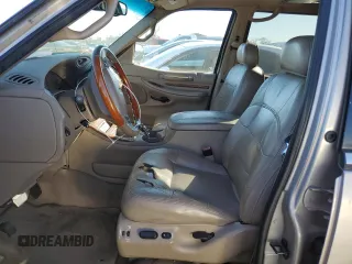 2001 Lincoln Navigator z VIN 5LMFU28R51LJ29728, wystawiony jako Copart lot #87147514 z przebiegiem 175 837 mil mil oraz Czysty tytuł • Clean title. Historia ofert i sprzedaży dostępna na DreamBid. Obrazek 7.