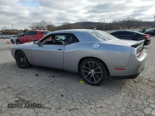 2016 Dodge Challenger 392 Hemi Scat Pack Shaker z VIN 2C3CDZFJ3GH349976, wystawiony jako Copart lot #45194535 z przebiegiem 107 978 mil mil oraz Czysty tytuł • Clean title. Historia ofert i sprzedaży dostępna na DreamBid. Obrazek 2.