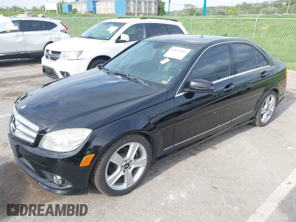 2010 Mercedes-Benz C 300 Sport z VIN WDDGF8BB9AR124264, wystawiony jako IAAI lot #42075919 z przebiegiem 210 433 mil mil oraz . Historia ofert i sprzedaży dostępna na DreamBid. Obrazek 2.
