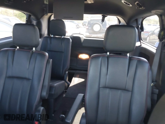 2019 Dodge Grand Caravan GT with VIN 2C4RDGEG0KR640664, listed as a IAAI auction lot 42139160 with 73,591 mi miles and . Bid and sale history available at DreamBid. Image 8.