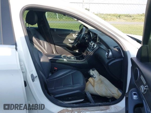 2019 Mercedes-Benz C 300 with VIN 55SWF8DB1KU308347, listed as a IAAI auction lot 42143198 with Not provided miles and . Bid and sale history available at DreamBid. Image 5.