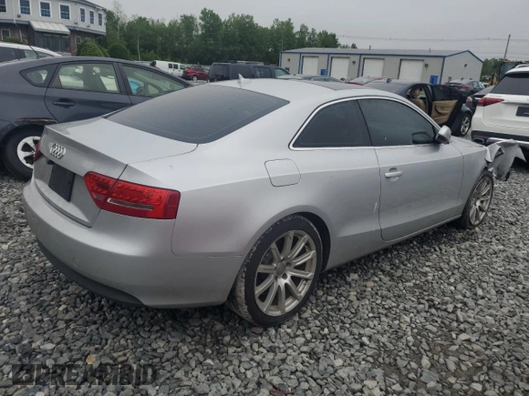 2011 Audi A5 Premium Plus z VIN WAULFAFR9BA007465, wystawiony jako Copart lot #60193325 z przebiegiem 90 951 mil mil oraz Czysty tytuł • Clean title. Historia ofert i sprzedaży dostępna na DreamBid. Obrazek 3.
