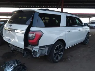 2020 Ford Expedition Max Limited with VIN 1FMJK2AT3LEA62398, listed as a IAAI auction lot 42575499 with 75,229 mi miles and . Bid and sale history available at DreamBid. Image 4.