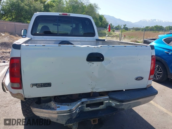 1999 Ford F-250 XL с VIN 1FTNW21F9XEA23647, выставлен на аукционе IAAI как лот 42326497 с пробегом 393 578 миль миль и . История ставок и продаж доступна на DreamBid. Изображение 16.