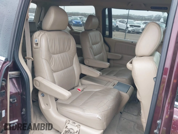 2007 Honda Odyssey Touring with VIN 5FNRL38847B048235, listed as a IAAI auction lot 41963652 with 176,412 mi miles. Bid and sale history available at carsss.com. Image 8.