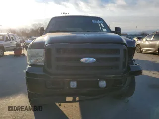 2005 Ford Excursion Limited с VIN 1FMSU43P95ED42372, выставлен на аукционе Copart как лот 41736415 с пробегом Не указан миль и Списание • Salvage title. История ставок и продаж доступна на DreamBid. Изображение 5.