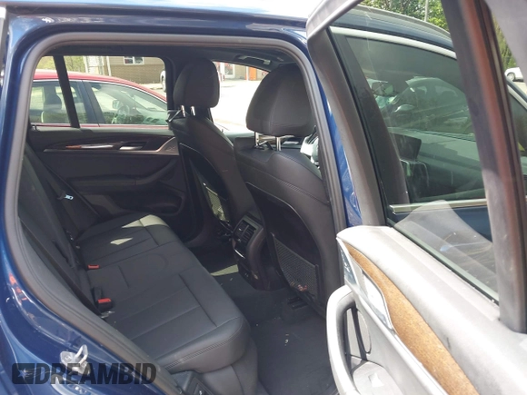 2020 BMW X3 xDrive30i z VIN 5UXTY5C0XL9D50400, wystawiony jako IAAI lot #42197545 z przebiegiem 46 467 mil mil oraz . Historia ofert i sprzedaży dostępna na DreamBid. Obrazek 8.