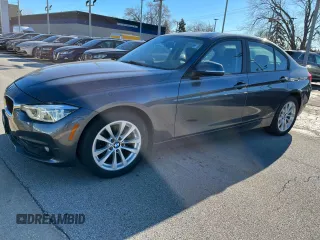 2018 BMW 3 Series 320i xDrive with VIN WBA8E5G54JNU47709, listed as a Copart auction lot 87876775 with 40,647 mi miles and Clean Title. Bid and sale history available at carsss.com. Image 2.