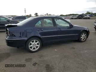 2003 Mercedes-Benz C 240 с VIN WDBRF81J83F377073, выставлен на аукционе Copart как лот 72051204 с пробегом Не указан миль и На запчасти • Non repairable. История ставок и продаж доступна на DreamBid. Изображение 3.