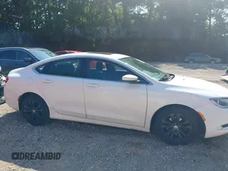 2015 Chrysler 200 Limited с VIN 1C3CCCAB2FN707428, выставлен на аукционе IAAI как лот 42633579 с пробегом 138 291 миль миль и . История ставок и продаж доступна на DreamBid. Изображение 13.