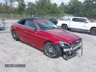2019 Mercedes-Benz C 300 z VIN WDDWK8DB2KF900712, wystawiony jako IAAI lot #40417473 z przebiegiem 29 773 mil mil oraz . Historia ofert i sprzedaży dostępna na DreamBid. Obrazek 1.