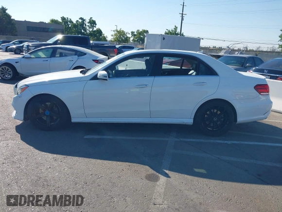2014 Mercedes-Benz E 350 Sport with VIN WDDHF5KB9EA934467, listed as a IAAI auction lot 42773452 with 168,416 mi miles and . Bid and sale history available at DreamBid. Image 14.