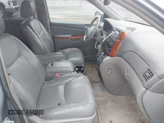 2006 Toyota Sienna XLE with VIN 5TDZA22C06S397674, listed as a IAAI auction lot 41855433 with 235,258 mi miles. Bid and sale history available at carsss.com. Image 5.