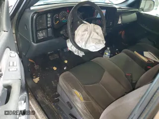 2000 Chevrolet Silverado 1500 LS with VIN 1GCEK14T9YE121960, listed as a Copart auction lot 88673705 with 253,655 mi miles and Salvage Title. Bid and sale history available at carsss.com. Image 8.