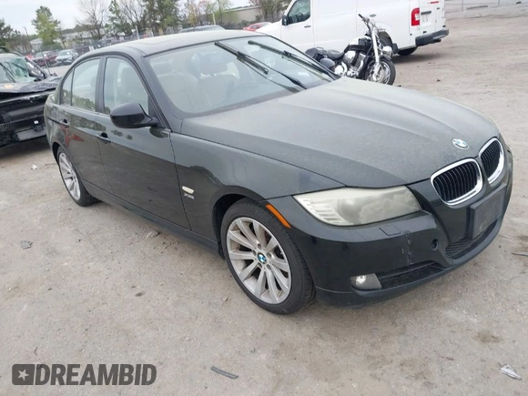 2011 BMW 3 Series 328i xDrive with VIN WBAPK7C55BA818598, listed as a IAAI auction lot 41968173 with 165,683 mi miles. Bid and sale history available at carsss.com. Image 1.
