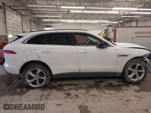2019 Jaguar F-Pace 25t Premium z VIN SADCJ2FX5KA615736, wystawiony jako IAAI lot #41495039 z przebiegiem 83 778 mil mil oraz . Historia ofert i sprzedaży dostępna na DreamBid. Obrazek 13.