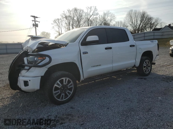 2020 Toyota Tundra 2WD SR5 with VIN 5TFEY5F13LX264143, listed as a Copart auction lot 44060595 with 67,796 mi miles and Salvage Title. Bid and sale history available at carsss.com. Image 1.
