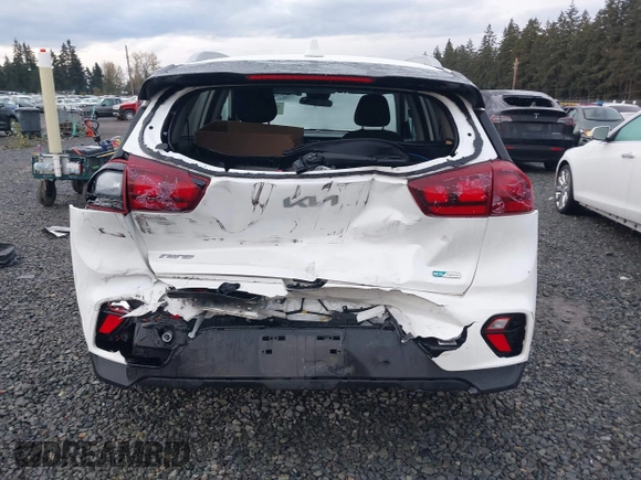 2022 Kia Niro LXS with VIN KNDCB3LC2N5542807, listed as a IAAI auction lot 40733090 with 28,791 mi miles. Bid and sale history available at carsss.com. Image 6.