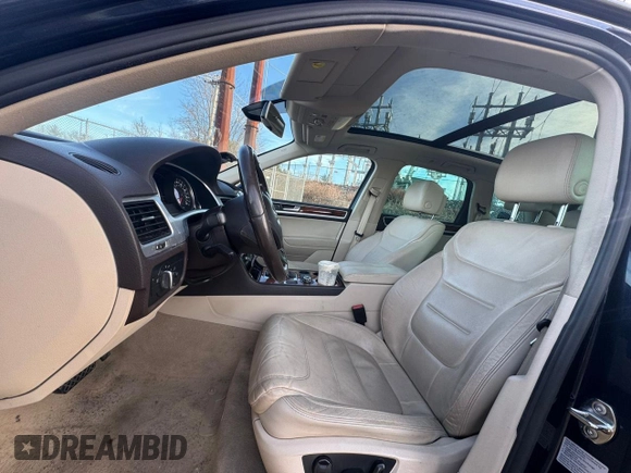 2012 Volkswagen Touareg Exec with VIN WVGEF9BP9CD006682, listed as a Copart auction lot 87463854 with 51,250 mi miles and Clean Title. Bid and sale history available at DreamBid. Image 5.