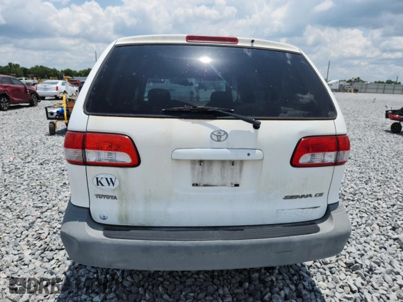 2001 Toyota Sienna CE z VIN 4T3ZF19C21U361994, wystawiony jako Copart lot #58023815 z przebiegiem 398 730 mil mil oraz Czysty tytuł • Clean title. Historia ofert i sprzedaży dostępna na DreamBid. Obrazek 6.