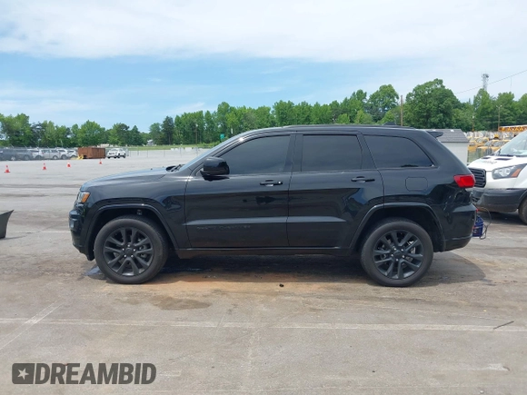 2019 Jeep Grand Cherokee Altitude with VIN 1C4RJFAG5KC830722, listed as a IAAI auction lot 42302581 with Not provided miles and . Bid and sale history available at DreamBid. Image 14.