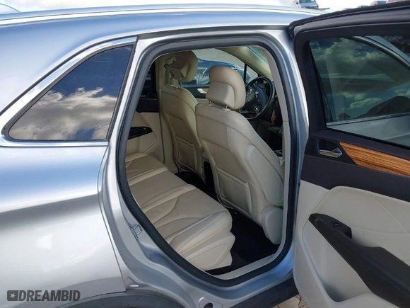 2016 Lincoln MKC Select with VIN 5LMCJ2D99GUJ05484, listed as a IAAI auction lot 41834395 with NaN miles. Bid and sale history available at carsss.com. Image 8.